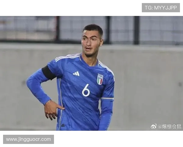 罗马诺:米兰抢签 18 岁瑞典高塔帕萨利奇,1 米 95 新星成防线未来核心 罗马诺:米兰抢签 18 岁瑞典高塔帕萨利奇,1 米 95 新星成防线未来核心